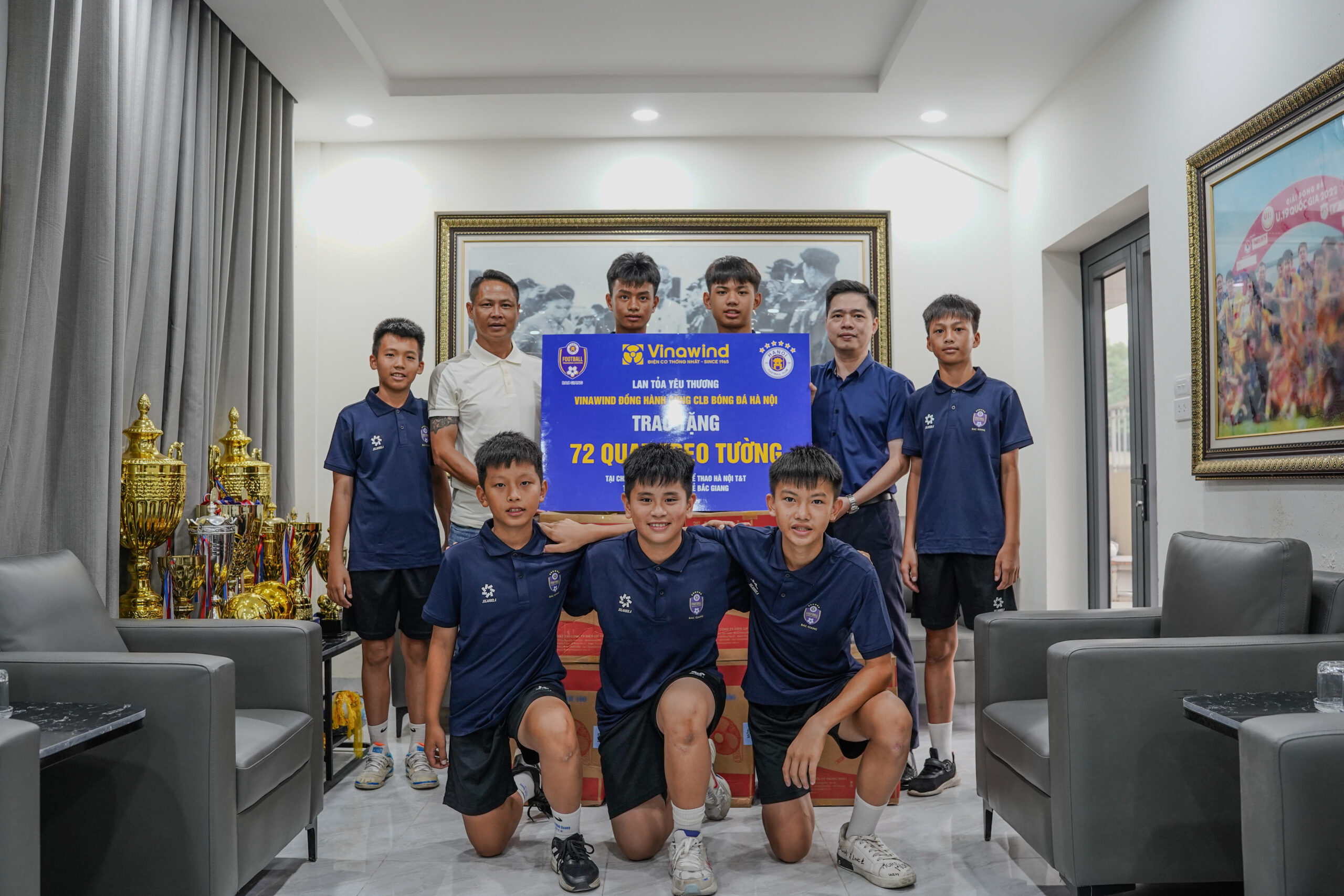 VINAWIND TIẾP SỨC CHO TÀI NĂNG BÓNG ĐÁ TRẺ BẮC GIANG